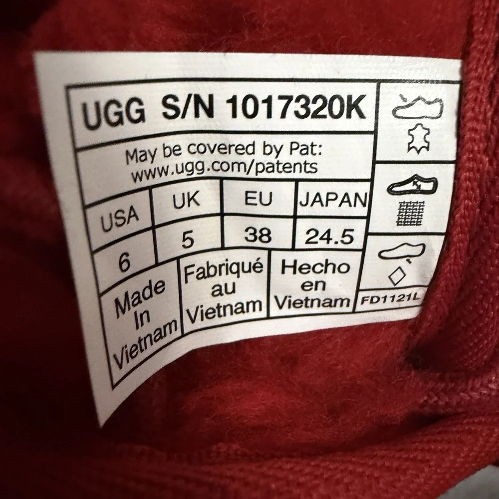 UGG NEUMEL II Boots Samba Red 1017320K Brand‎ New Size 6 / 7.5